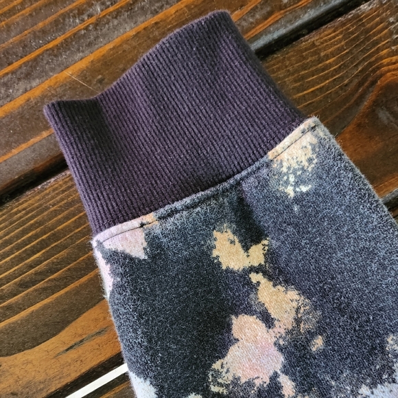 Tie Dye Cropped Hoodie - Picture 5 of 8